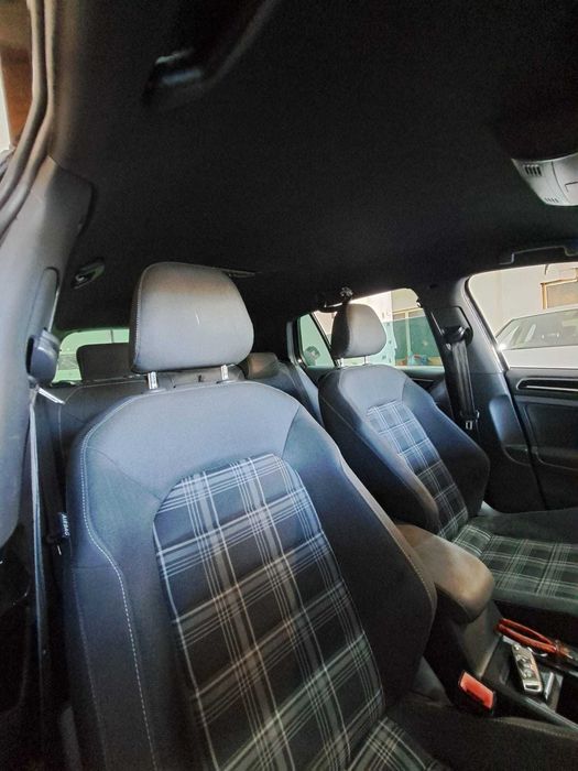 Dezmembrari  VW  Golf 7 – 1.6 TDI -motor CLH , cutie manuală 5 trepte