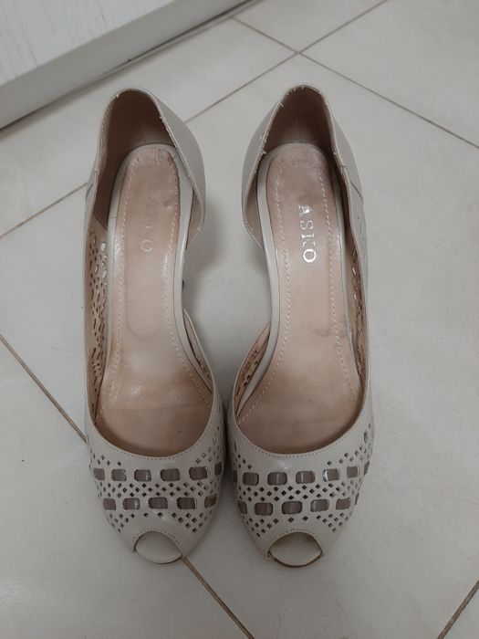 из натуральной кожи