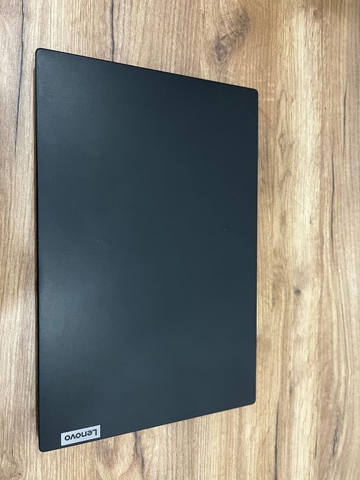 Офисные ноутбуки Lenovo V15 в количестве 15 штук