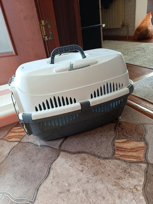 Продам переноску для животного