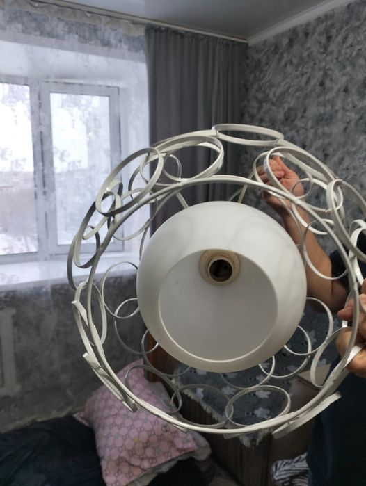 Люстра для прихожей