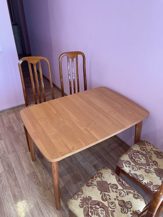 Продам кухонный стол