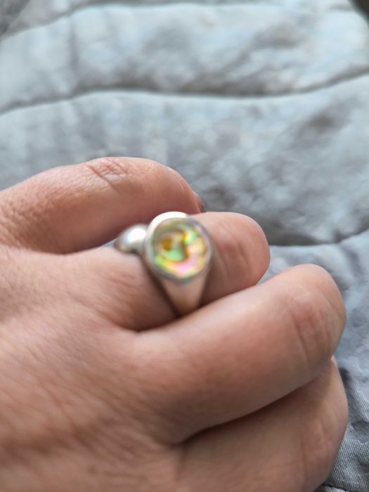 Сребърен пръстен с шарен камък