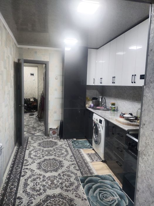 3 xonali dom sotiladi