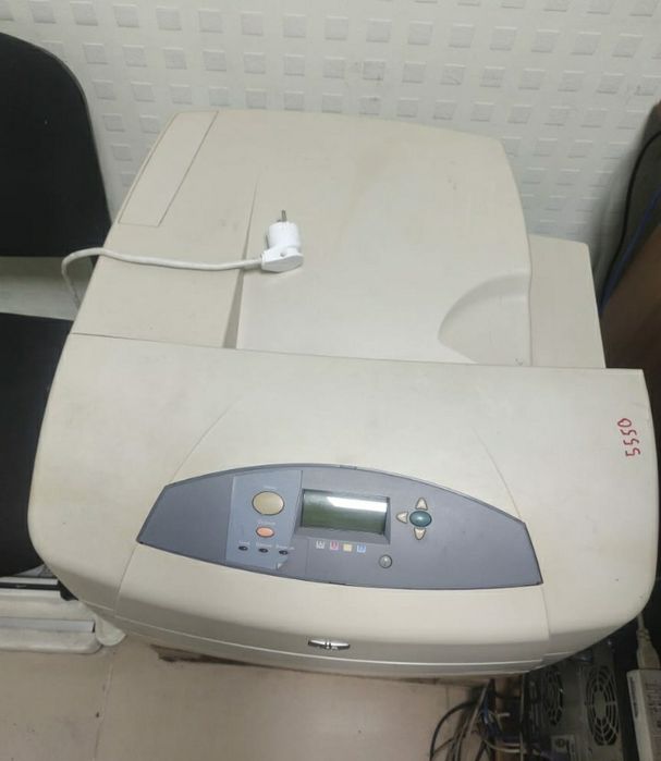 Продается цветной принтер