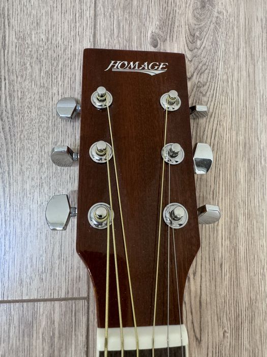 Акустическая гитара