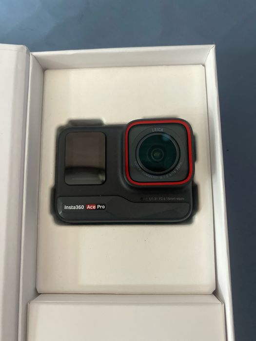 Экшн-камера Insta360 Ace pro baitime 0.0.12