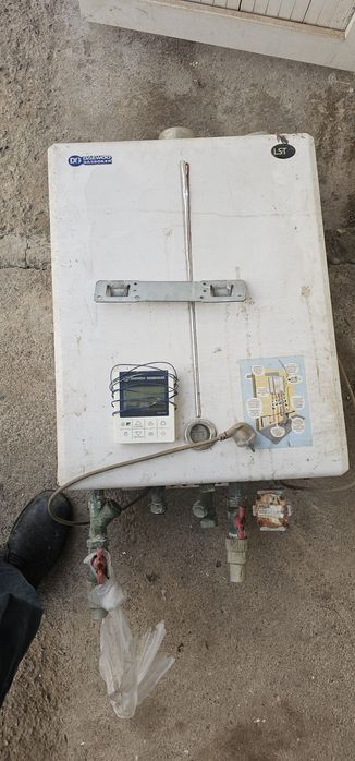 Газовый котел Daewoo в рабочем состоянии