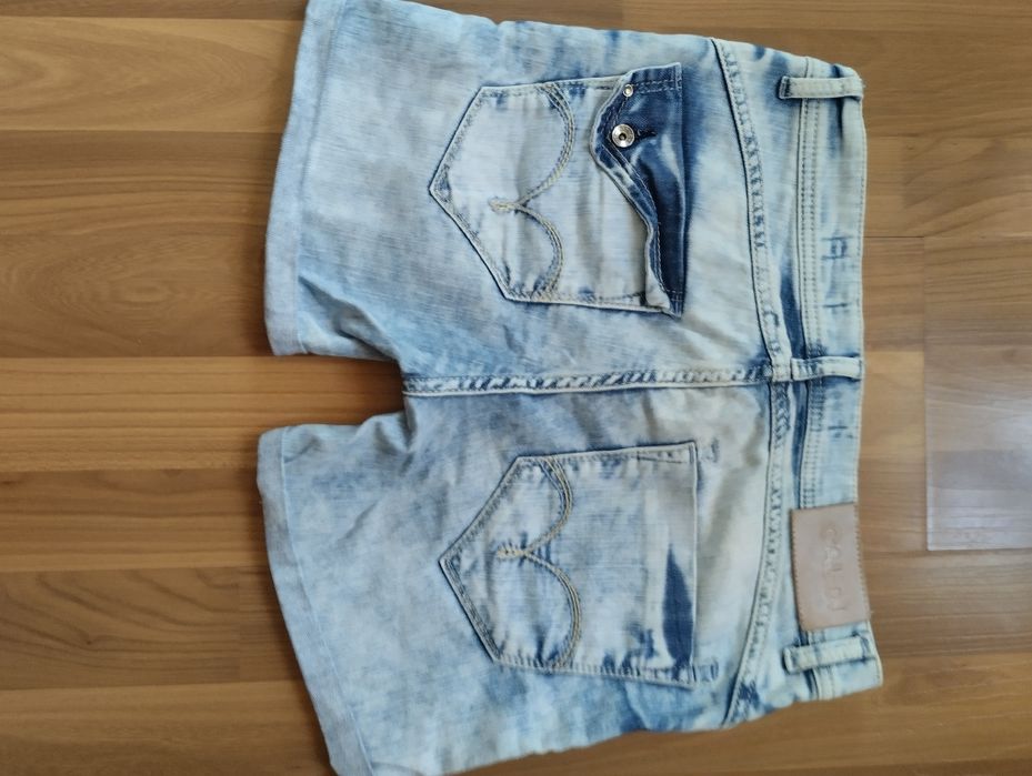 Дамски дънкови къси панталони Only и Gaudi