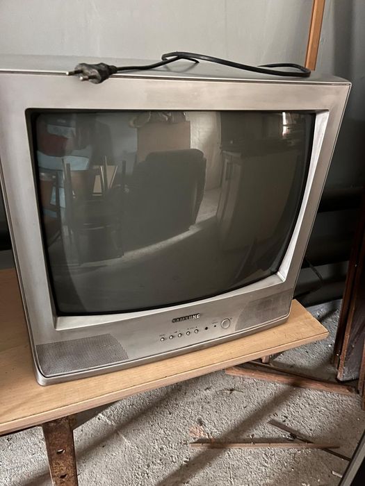 Продам телевизор