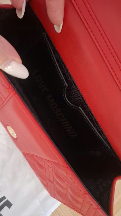 Червена дамска чанта Love Moschino
