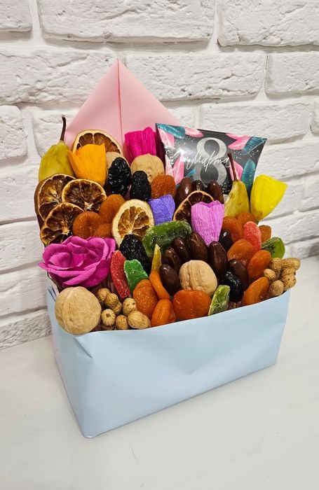 Подарок на 8 марта