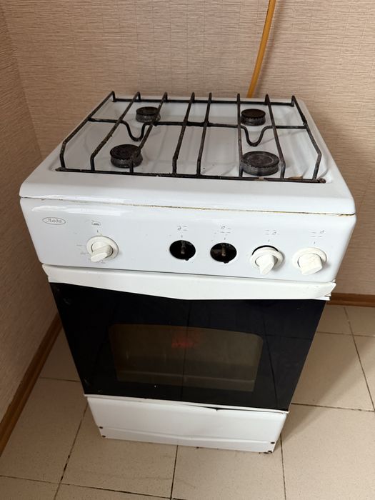 Продам газовую плиту