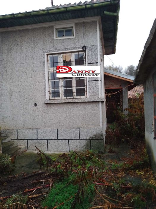 Едноетажна къща за продажба в с. Писарево