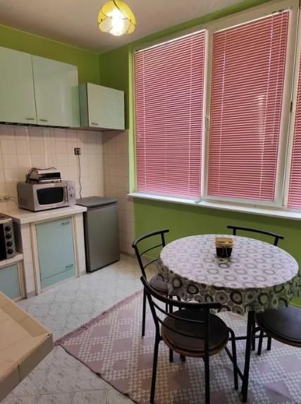 Дава се под наем Двустаен апартамент в Бургас, Лазур - 68 кв.м за 612 € - Снимка #2