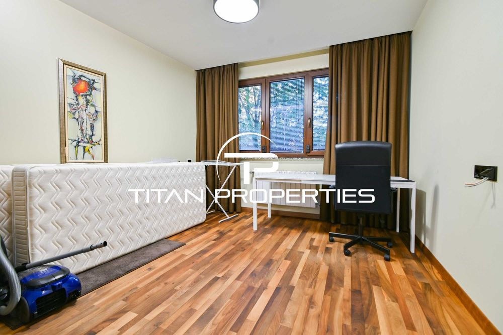 Дава се под наем Тристаен апартамент в София, Изток - 110 кв.м за 1100 € - Снимка #9