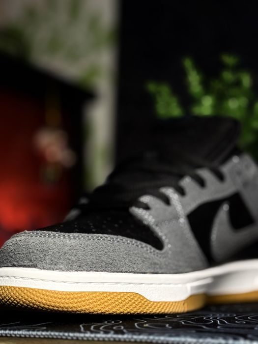 Кроссовки Nike SB Dunk Low в сером