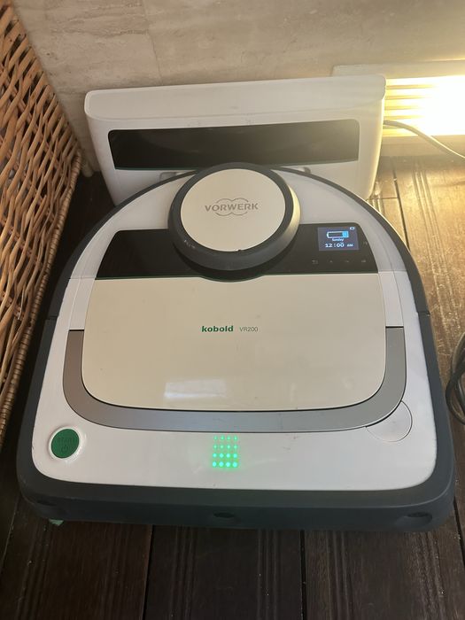 Robot Aspirator Vorwerk Kobold VR200 – Calitate Germană, Stare Excelentă