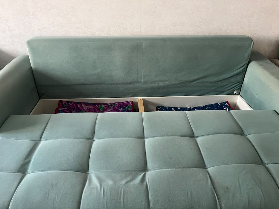 Продам б/у диван