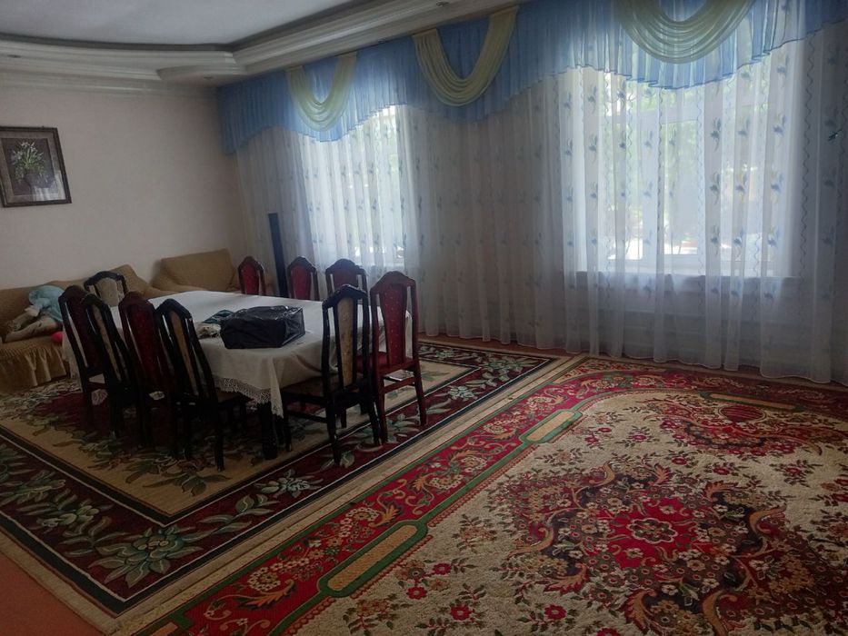 Продоётся квартира 3х комнатная 1этаж