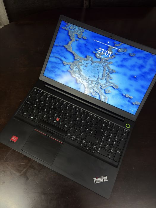 Lenovo ThinkPad E15 i5-10210U / 8GB RAM / 1TB SSD / RX 640 / Win 11 Pro