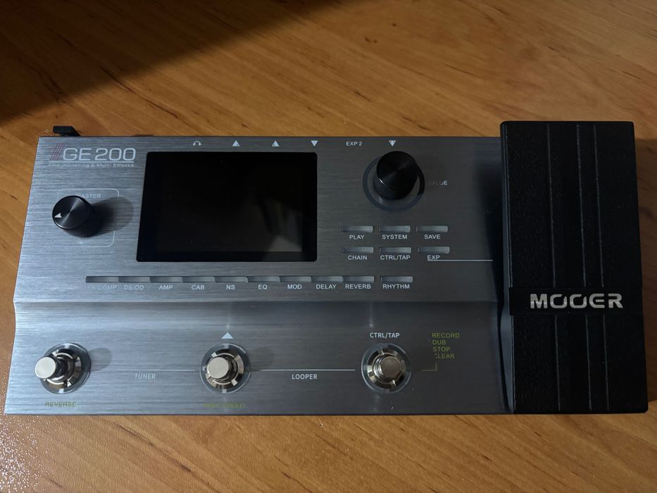 Процесор Mooer GE 200