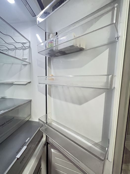 Холодильник в отличном состояние