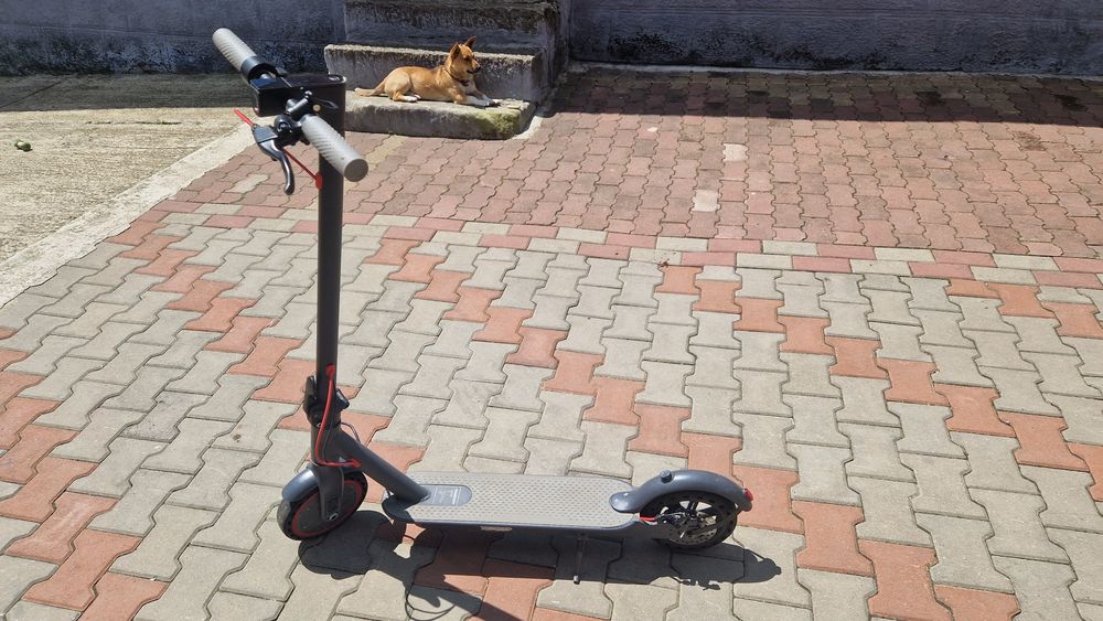 Vând trotinetă electrică AOVO PRO, stare foarte bună