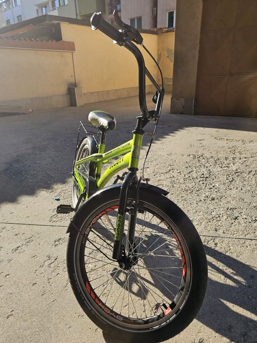 Продавам детски велосипед 20"