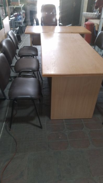 Продаётся офисные стол и стуля