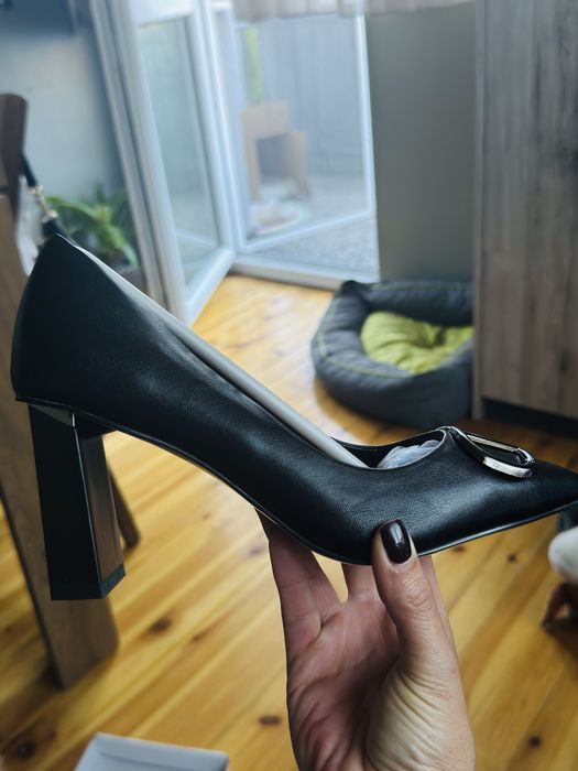 Нови обувки,естествена кожа ,размер 38