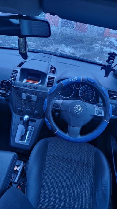 Opel zafira 7 locuri.