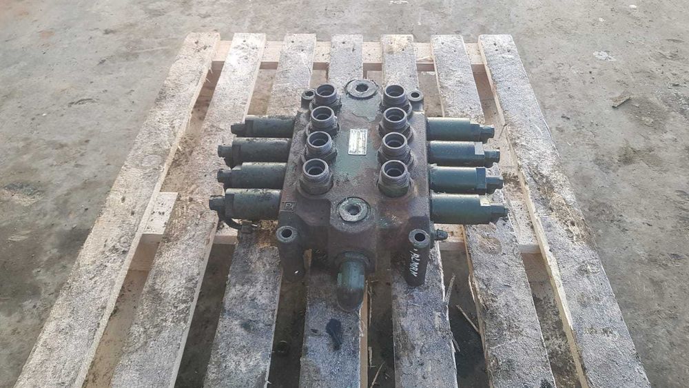 Distribuitor Hidraulic Husco pentru Telescopic Manitou