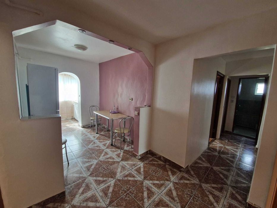 Apartament 3 camere decomandat – Zona Stadion, Priveliște spre Meses