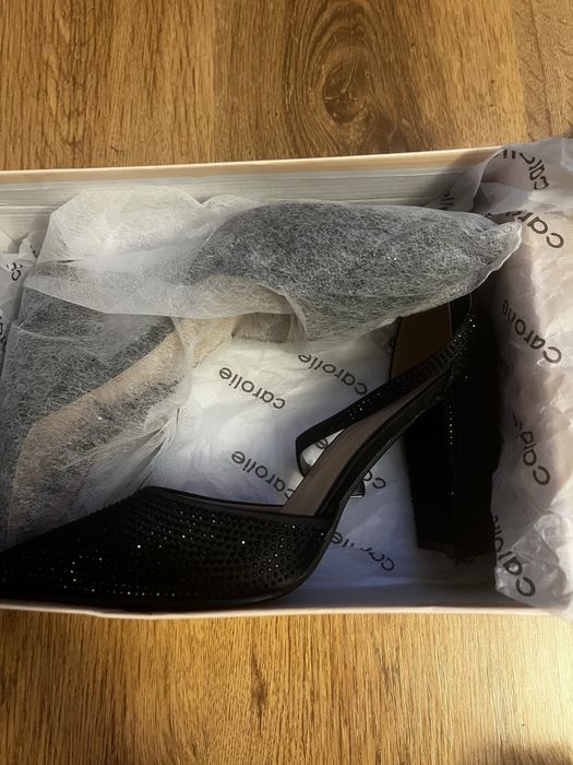 tocuri negre cu pietricele