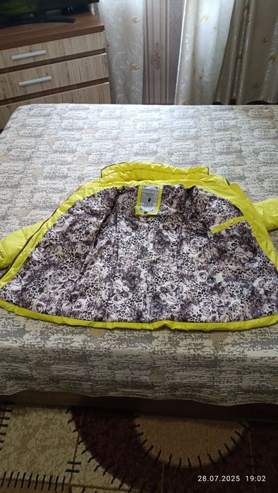 Продам куртку в отличном состояни