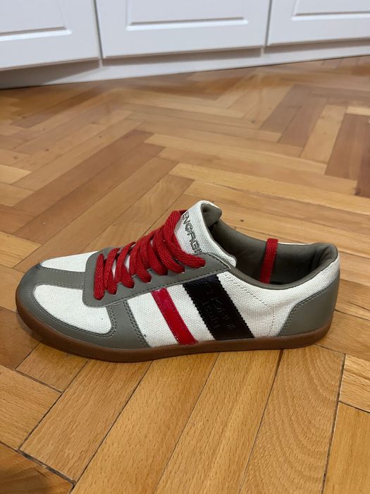 Adidasi originali de vanzare