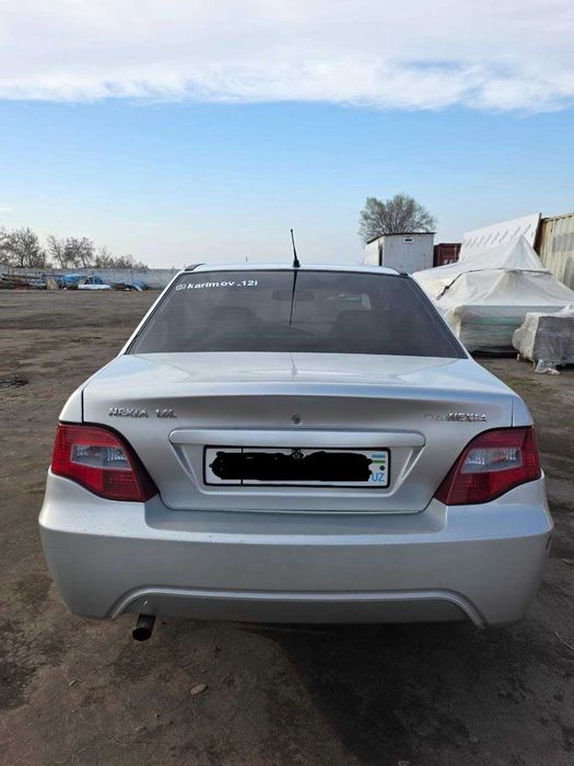 Nexia 2 1.6 moshina sotiladi