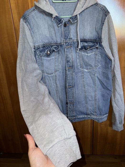 Jacheta de blugi