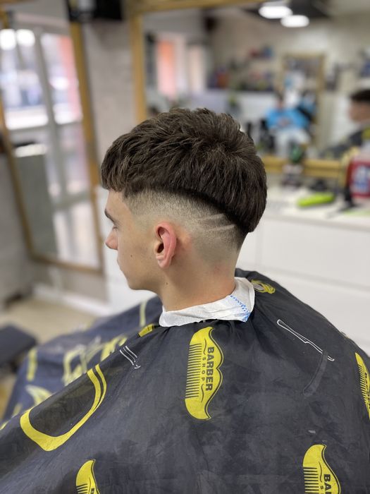 Cauti frizer si nu gasesti contacteaza-ma