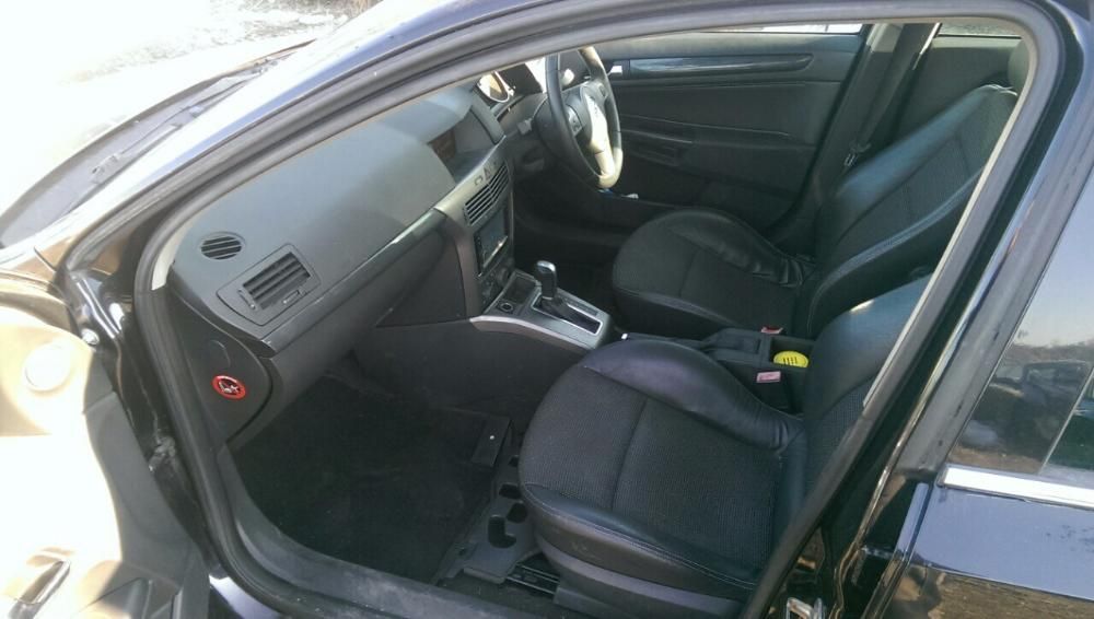 НА ЧАСТИ! Opel Astra H 1.8i,*АВТОМАТИК*