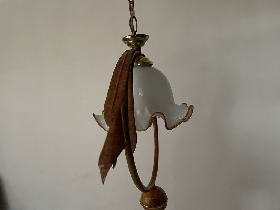 Люстра,светильник,қандил,свитильник.