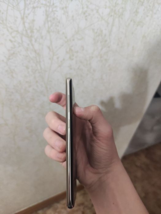 Самсунг гелакси с8