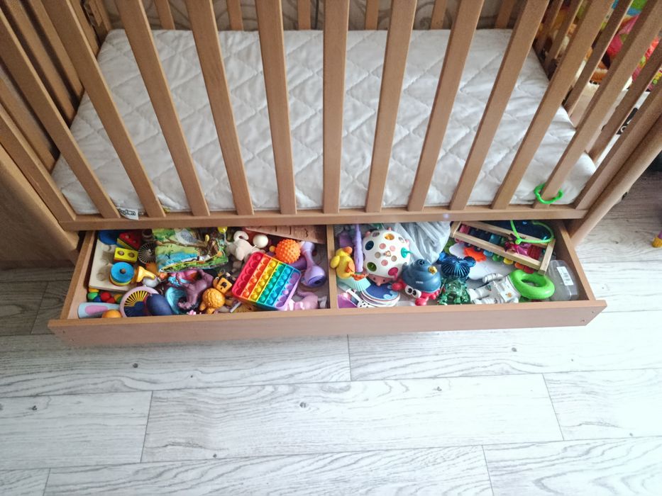 Продам детскую кроватку