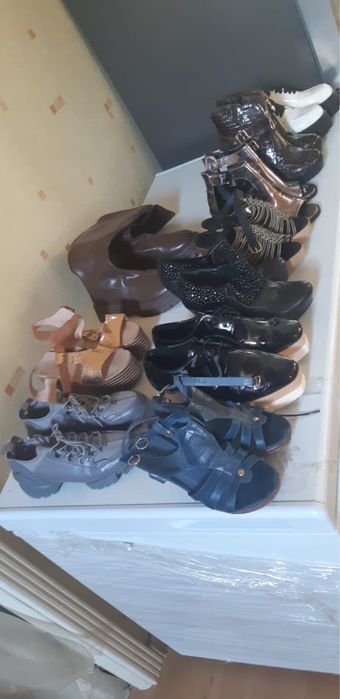 Обувь женская разная