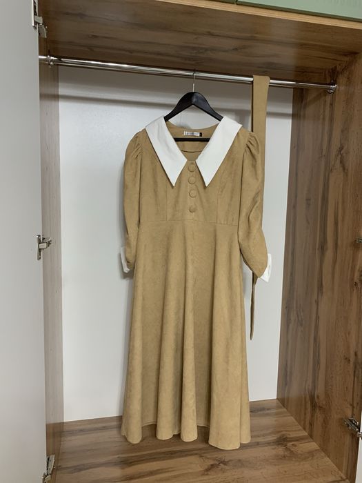 Двойка, платья цены указано ниже