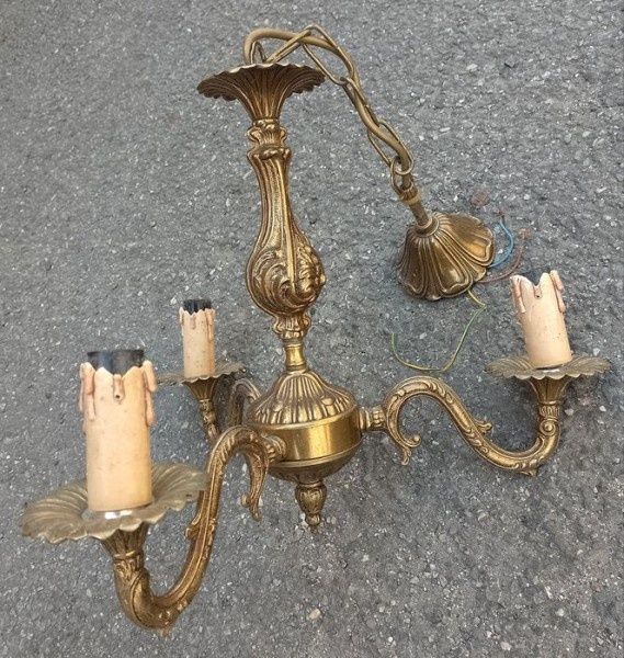 Candelabru 3 brațe in stil francez,piesa cu o lucrătură de o foarte ma