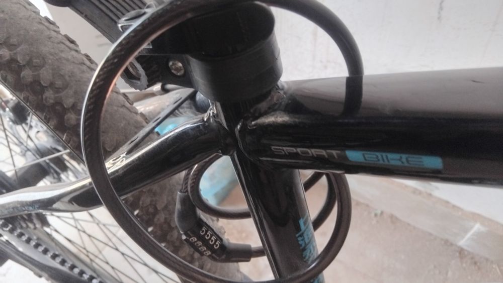 Есть ишо фанарик и всио