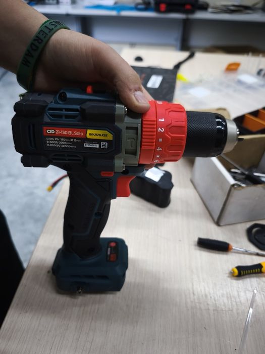 Продам шуруповёрт alteco 21-150 BL Solo