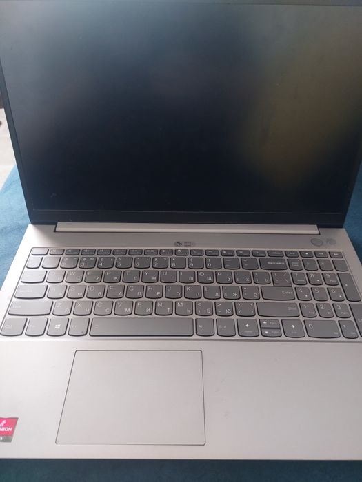 Ноутбук сатылады